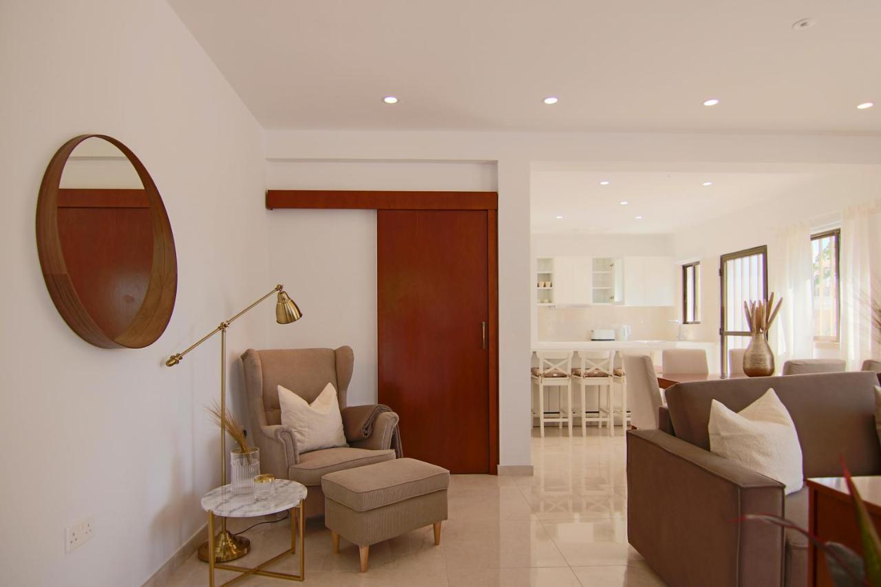Phaedrus Living: City View Luxury Flat Androcleous Paphos ภายนอก รูปภาพ