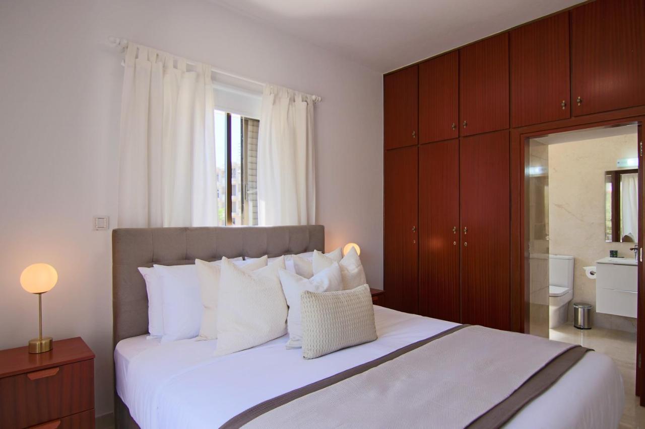 Phaedrus Living: City View Luxury Flat Androcleous Paphos ภายนอก รูปภาพ